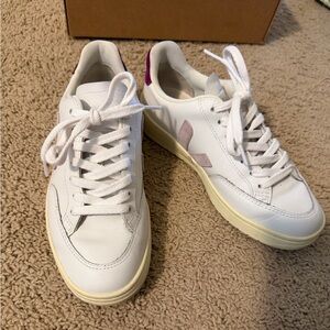 Veja White and Purple Women's Sneakers